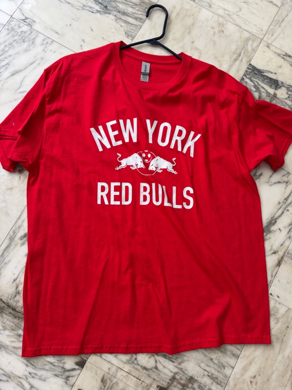 Men's Red Graphic T-Shirt Red Bulls soccer fifa World Cup sz xl